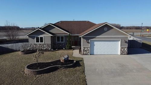 580 Canyon Ln Nw, Eyota, MN, 55934-2934 | Card Image