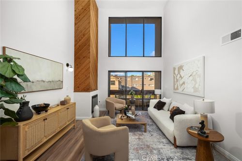 303-300 S Reno St, Los Angeles, CA, 90057-1113 | Card Image
