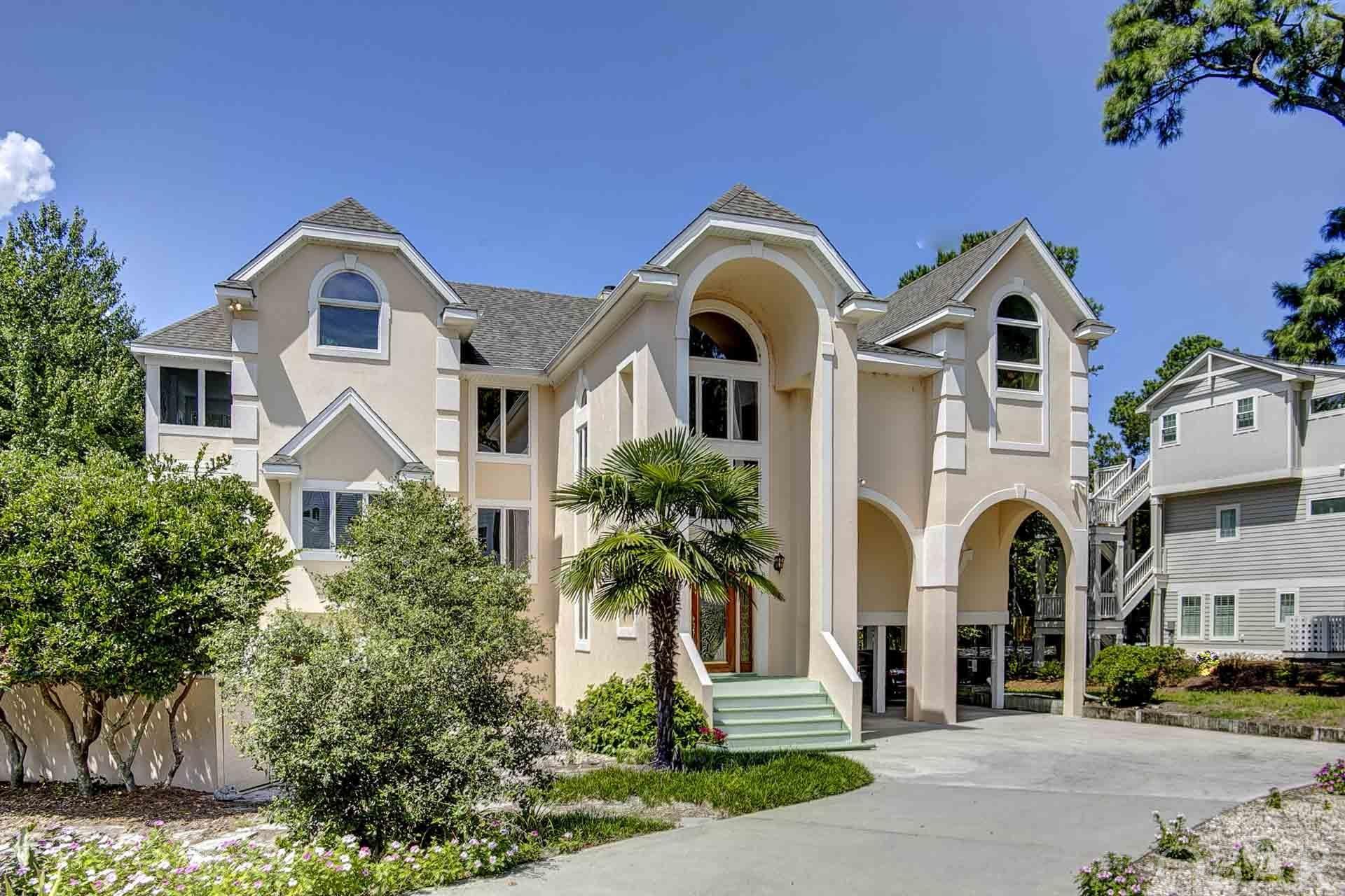 Azure Ct, Corolla, NC 27927