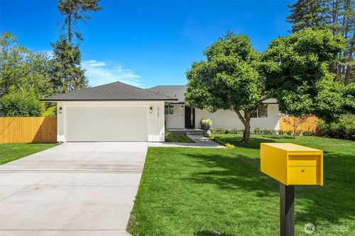 4102 96th Ave Se, Mercer Island, WA, 98040-4234 | Card Image