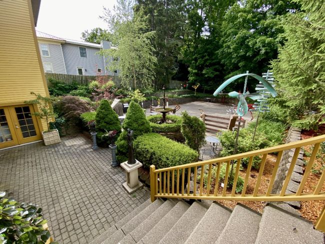 Stairway to level 3 and garden | Image 15