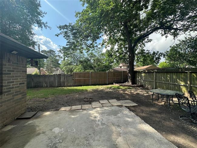 8730 Pines Place Dr, House other with 3 bedrooms, 2 bathrooms and 2 parking in Humble TX | Image 16