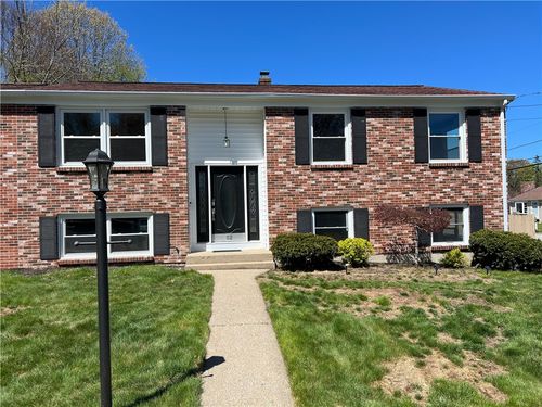 52 Cottonwood Dr, Cranston, RI, 02921-1002 | Card Image