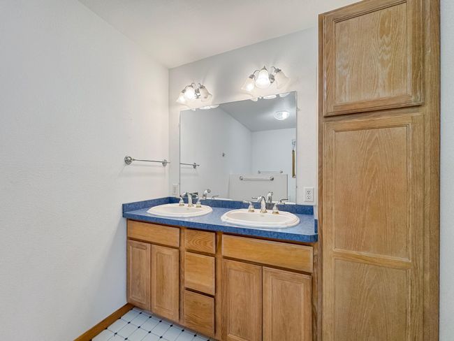 Primary Bathroom | Image 28