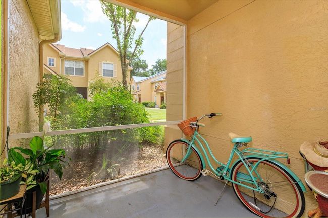 Screened patio | Image 19