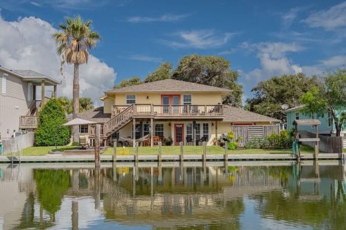 4 Pelican Dr, Rockport, TX, 78382-3729 | Card Image