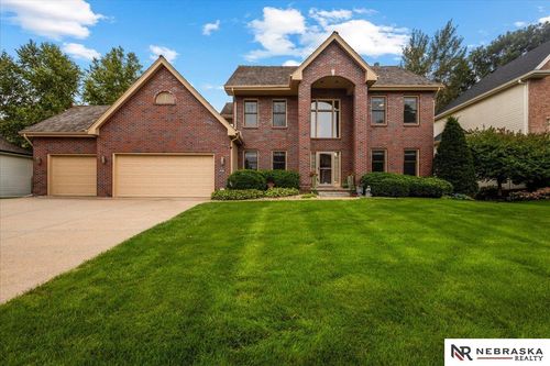 16611 Jones St, Omaha, NE, 68118-2715 | Card Image