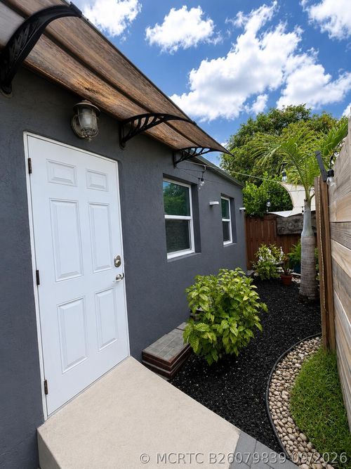 1637 Arthur St, Hollywood, FL, 33020-3679 | Card Image
