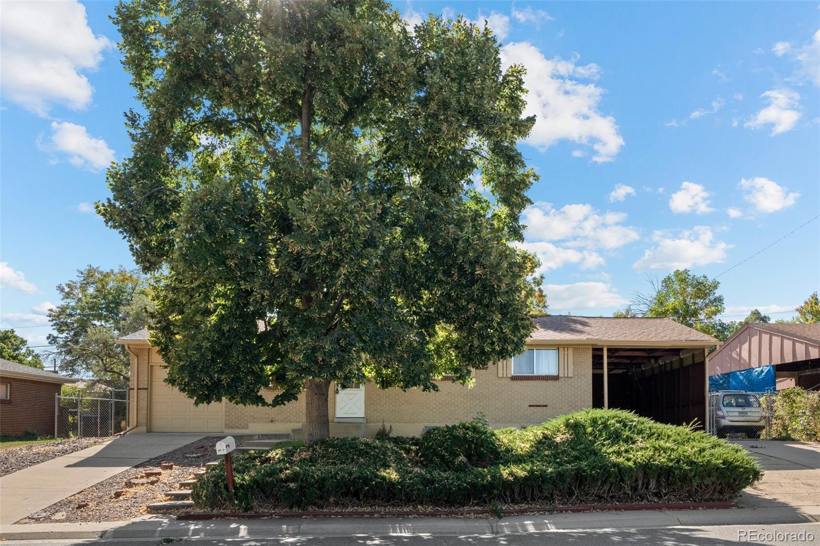 Uno St, Arvada, CO 80003