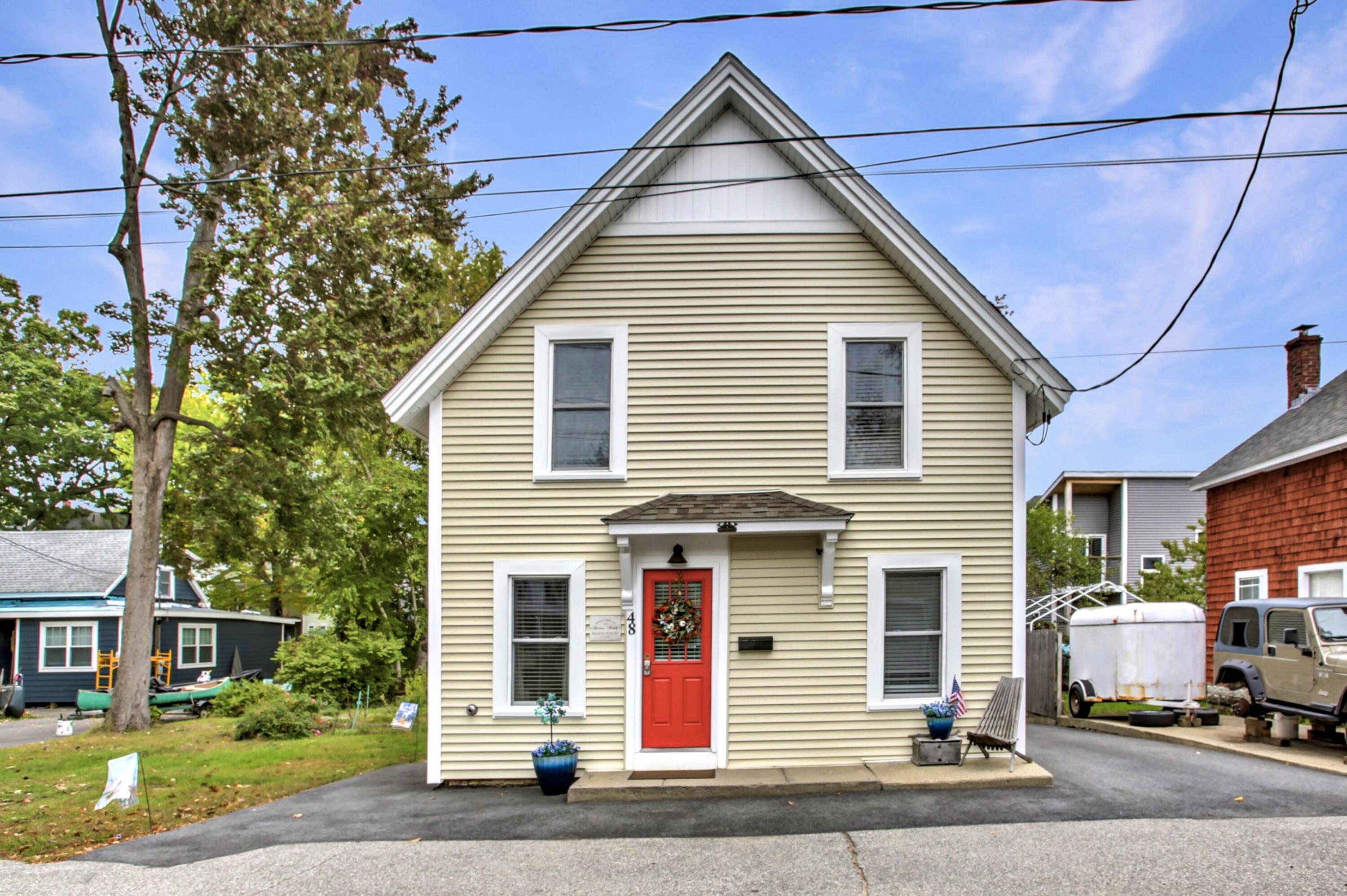 Wesley Ave, Old Orchard Beach, ME 04064