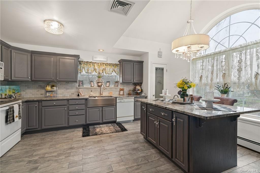 Long Pond Rd, Mahopac, NY 10541