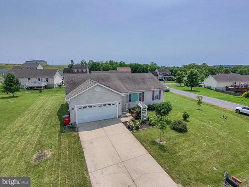 227 Tather Dr, MARTINSBURG, WV, 25405-7204 | Card Image