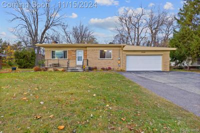 18540 W 9 Mile Road, Home with 3 bedrooms, 2 bathrooms and null parking in Southfield MI | Image 1