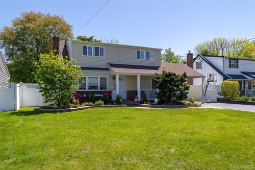 31 Jean Drive, Babylon, NY, 11703 | Card Image