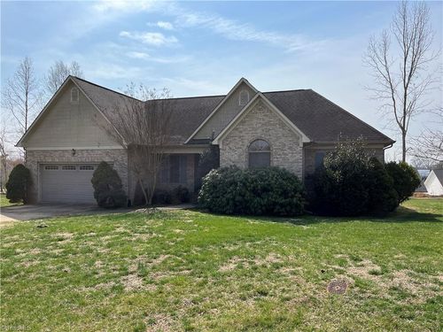 105 Salem Ct, Randleman, NC, 27317-7649 | Card Image