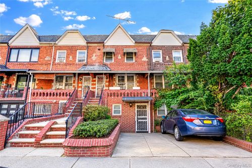 35-55 28th Street, New York, NY, 11106 | Card Image