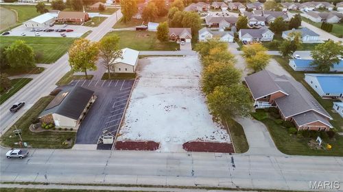 1120 S Liberty St, Jerseyville, IL, 62052-2582 | Card Image