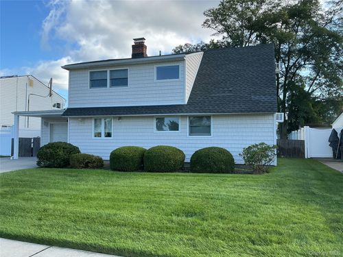 77 Choir Lane, Hempstead, NY, 11590 | Card Image