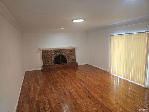 1614 Caliper Dr, Troy, MI, 48084-1407 | Card Image