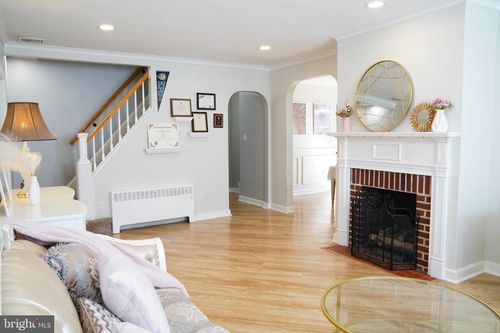 17 Davis Ave, BROOMALL, PA, 19008-2102 | Card Image