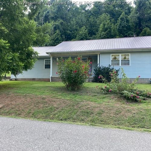 911 Dutch Hollow Rd, Dunbar, WV, 25064-1132 | Card Image