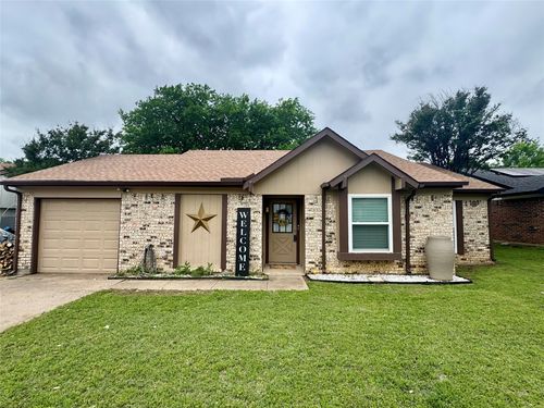 5665 Whitley Rd, Haltom City, TX, 76148-3818 | Card Image