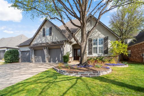 8655 E 104th St, Tulsa, OK, 74133-6995 | Card Image