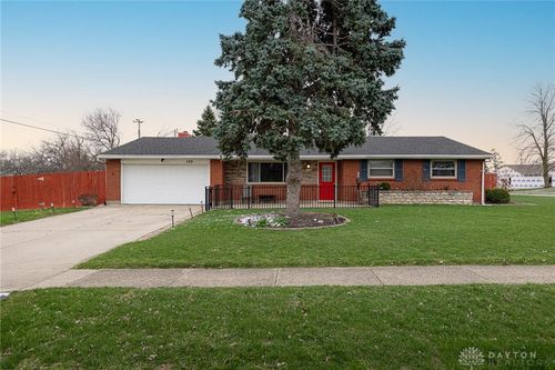 102 Union Blvd, Englewood, OH, 45322-1237 | Card Image