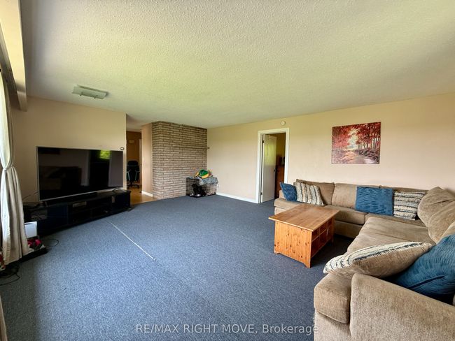 2696 Concession D, House other with 5 bedrooms, 2 bathrooms and 8 parking in Ramara ON | Image 7