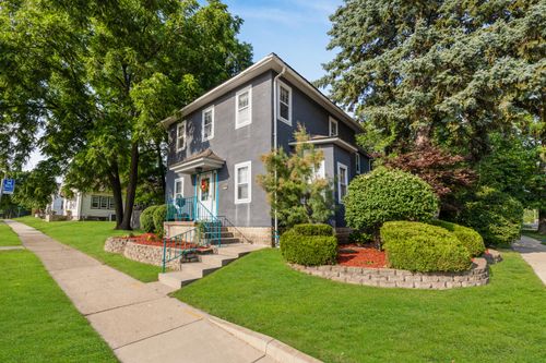 607 Delafield St, Waukesha, WI, 53188-3058 | Card Image
