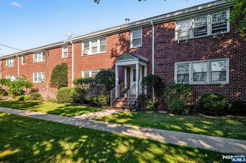 6 Gainesborough, River Edge, NJ, 07661 | Card Image