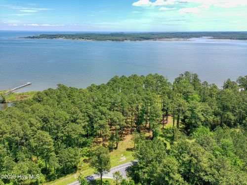 33 Gray Goose Drive, Aurora, NC, 27806 | Card Image