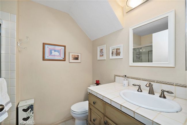 downstairs bathroom en-suite with bedroom | Image 27