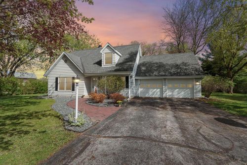 S76W23210 Woodland Court, VERNON, WI, 53103 | Card Image