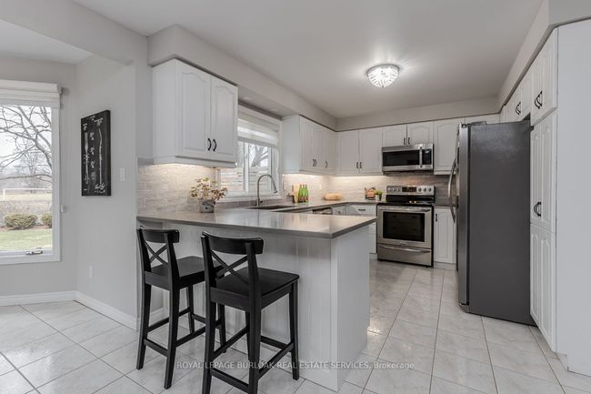 11 Norma Cres, House other with 5 bedrooms, 4 bathrooms and 4 parking in Ancaster ON | Image 23