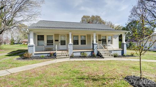 312 & 314 W Charlotte Avenue, Mount Holly, NC, 28120 | Card Image