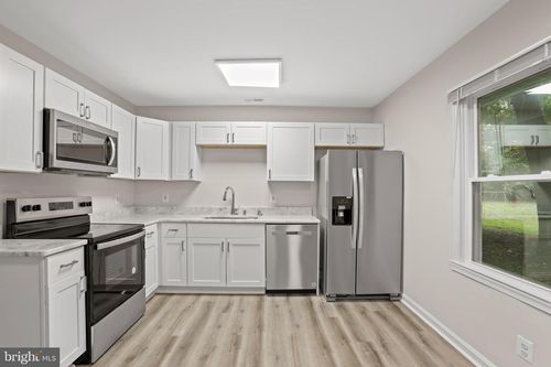 1003 Cedar Hill Rd, COLONIAL BEACH, VA, 22443-5924 | Card Image