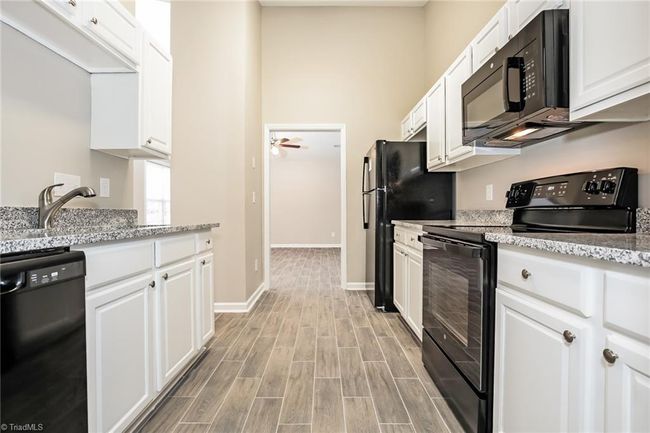 4407 Pleasant Valley Rd, House other with 3 bedrooms, 2 bathrooms and null parking in Greensboro NC | Image 7