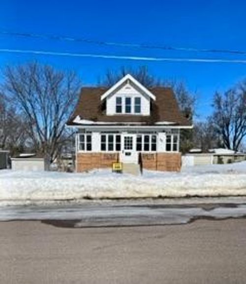 960 Pioneer Ave, Lafayette, MN, 56054-7706 | Card Image