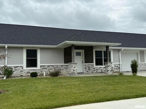 2811 N 23rd St, Quincy, IL, 62305-9074 | Card Image