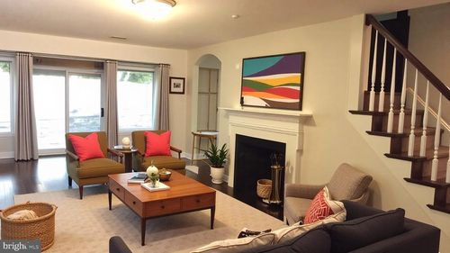 9804 Broad St, BETHESDA, MD, 20814-1815 | Card Image