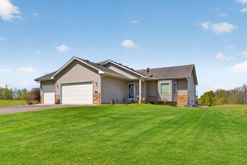 860 527th Cir, Stanchfield, MN, 55080-5181 | Card Image