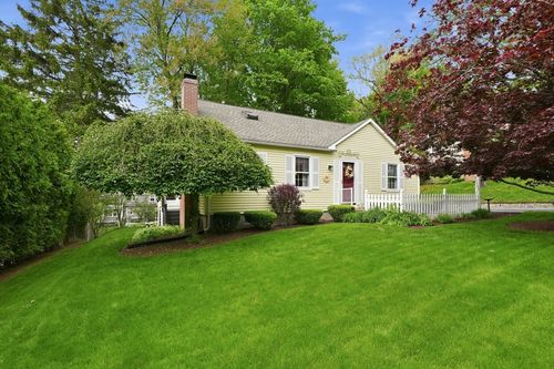 29 Crescent Hl, East Longmeadow, MA, 01028-2806 | Card Image