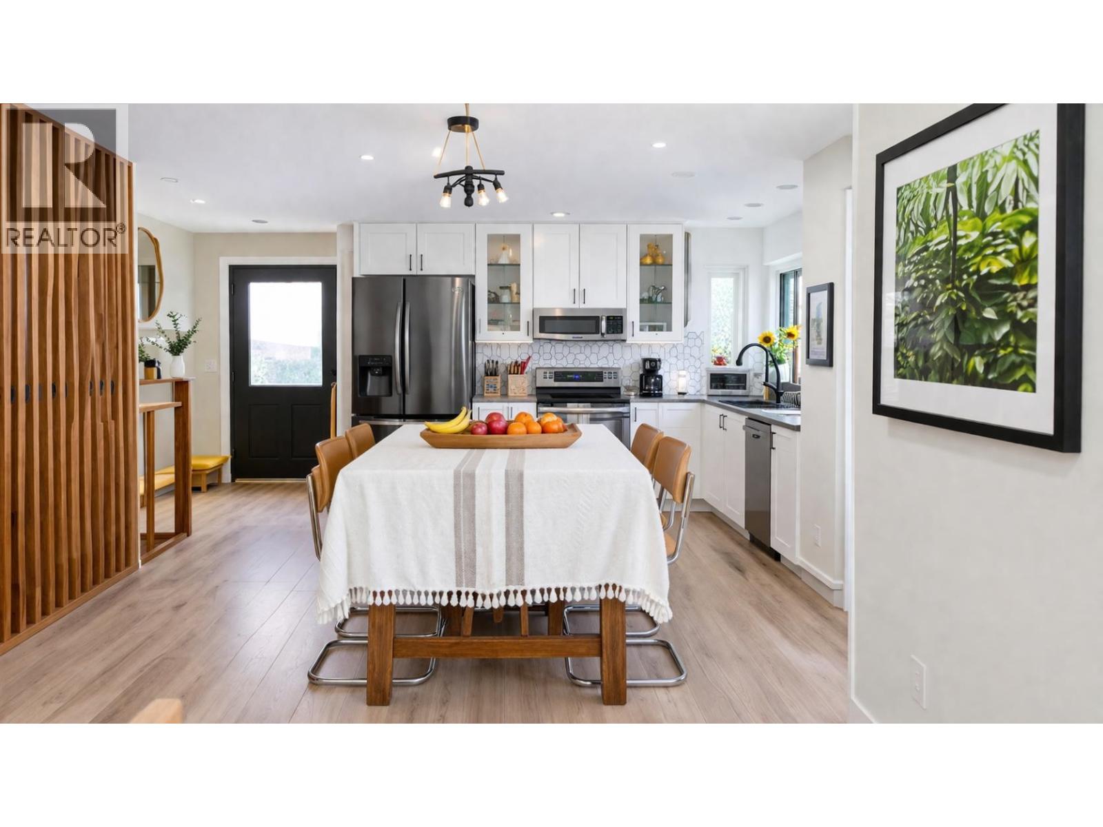 Residential in Halfmoon Bay 4