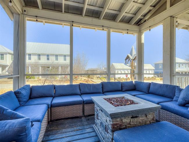 View of sunroom | Image 32