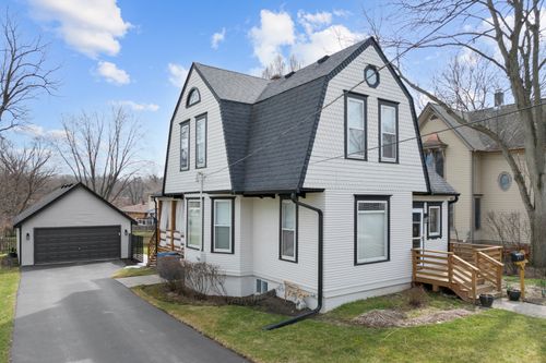 313 S 1st St, West Dundee, IL, 60118-2222 | Card Image