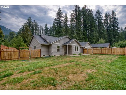 202 Edgewater Dr, Carson, WA, 98610-3391 | Card Image