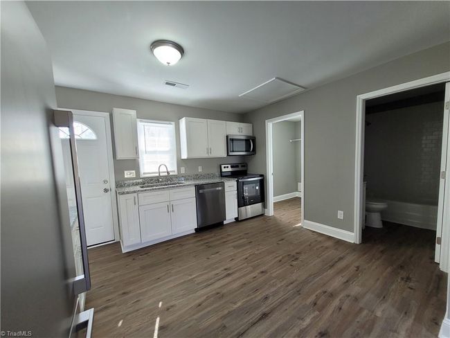 APT-6 - 800 Dodson Mill Rd, Home with 1 bedrooms, 1 bathrooms and null parking in Pilot Mountain NC | Image 7