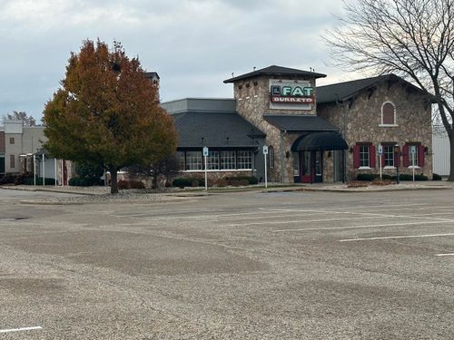 3015 W Shore Dr, Holland, MI, 49424-7508 | Card Image