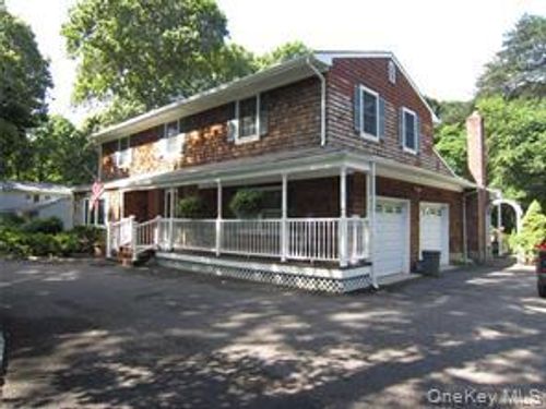 36 S Swezeytown Rd, Middle Island, NY, 11953-1549 | Card Image